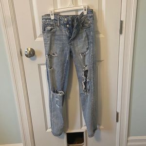 American Eagle Low Rise Tomgirl Jean
